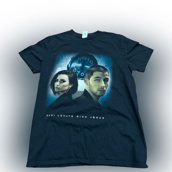 Demi Lovato and Nick Jonas Tour Tshirt - Picture 1 of 4